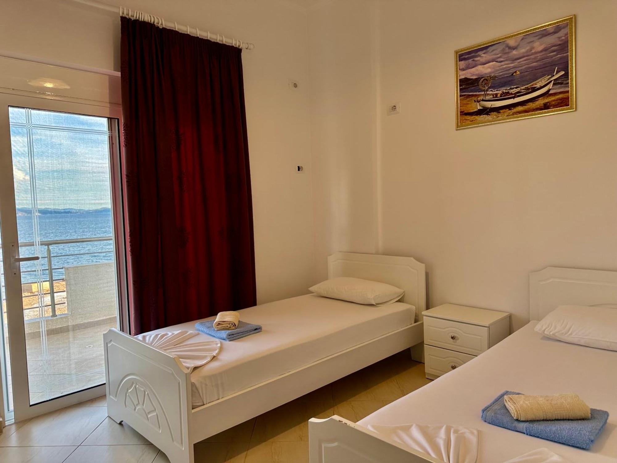 Aqua Apartments Seaview Sarande Exterior photo