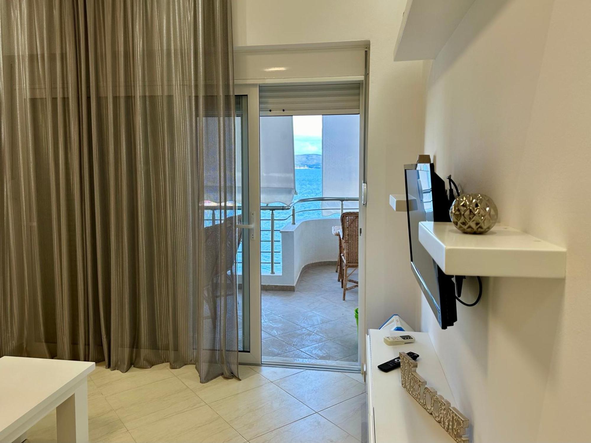 Aqua Apartments Seaview Sarande Exterior photo