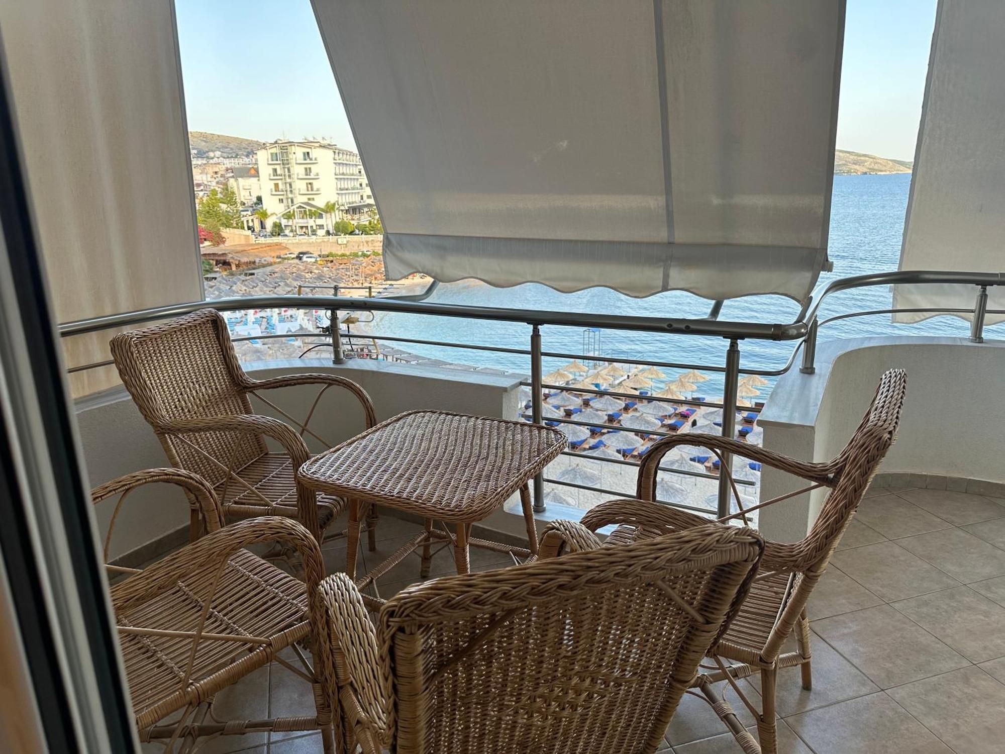 Aqua Apartments Seaview Sarande Exterior photo